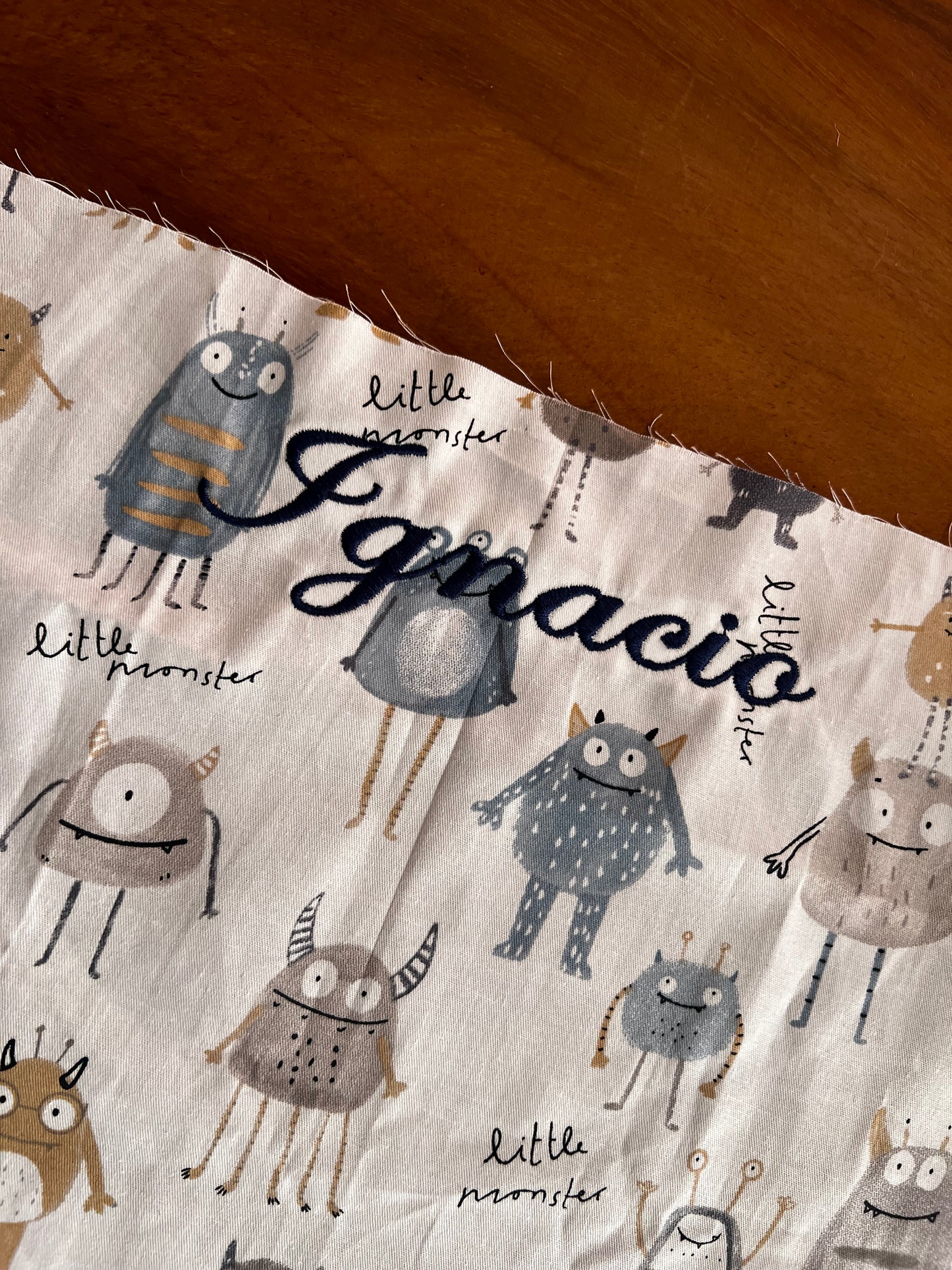 Nombre o Frase bordado